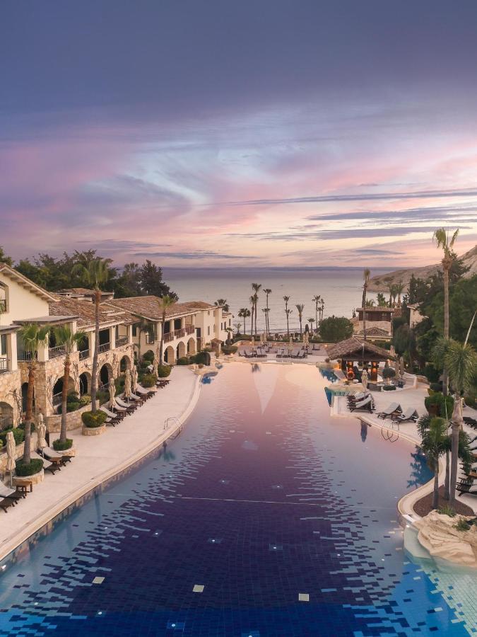 Columbia Hotel Pissouri