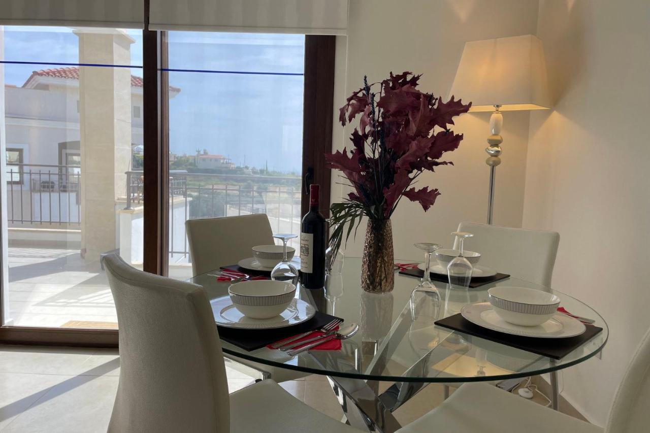 Apartment Eleona's Royal Gardens By Yiota - Luxury 2 Bed In Exclusive Complex