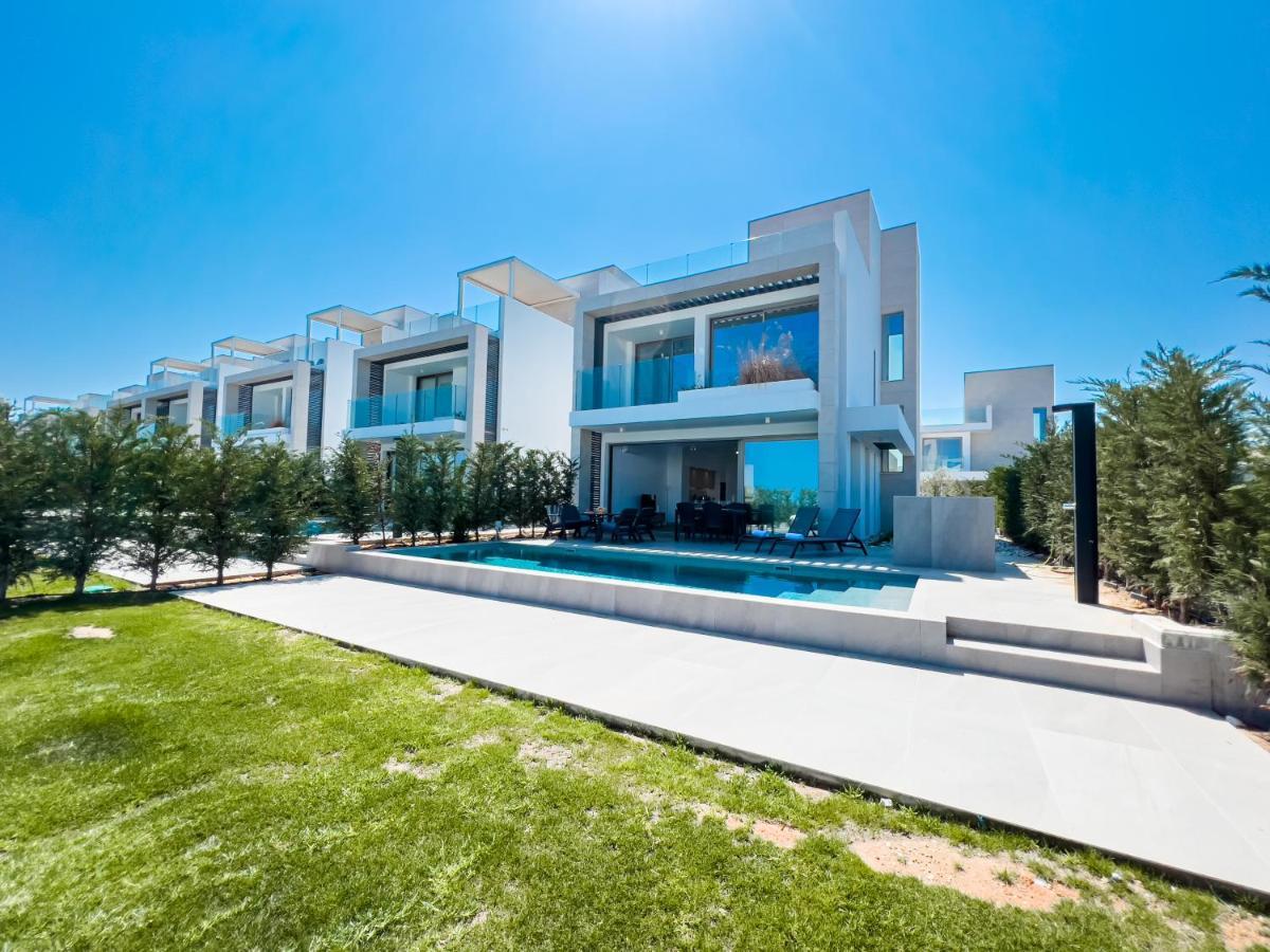 Villa Azure By Marc