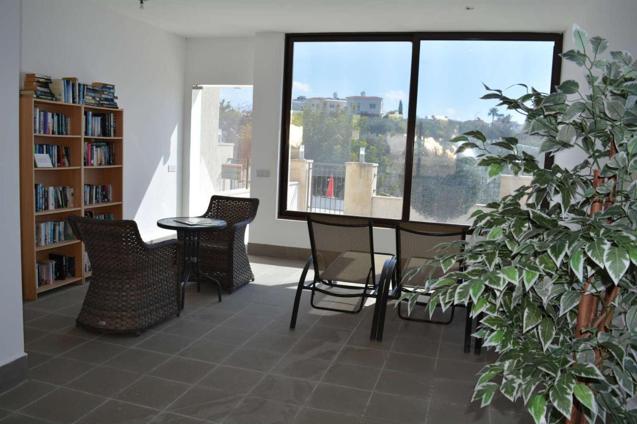 Eleona's Royal Gardens By Yiota - Luxury 2 Bed In Exclusive Complex Apartment