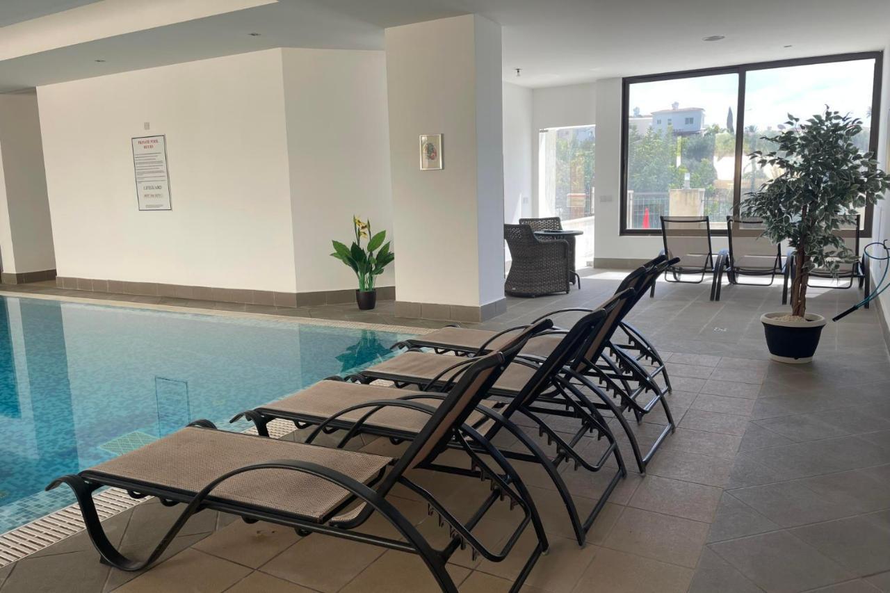 Apartment Eleona's Royal Gardens By Yiota - Luxury 2 Bed In Exclusive Complex *