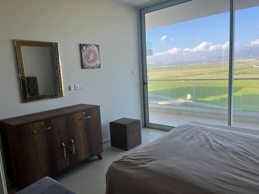 Mountains And Sea Apartment