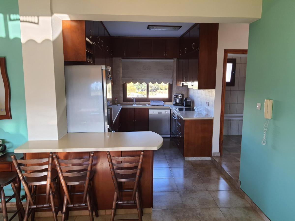 Joanna Sunset Apts * Pomos