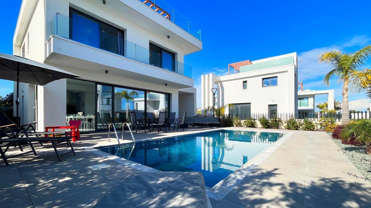 By The Bay Villa,3 Br/pool Villa *