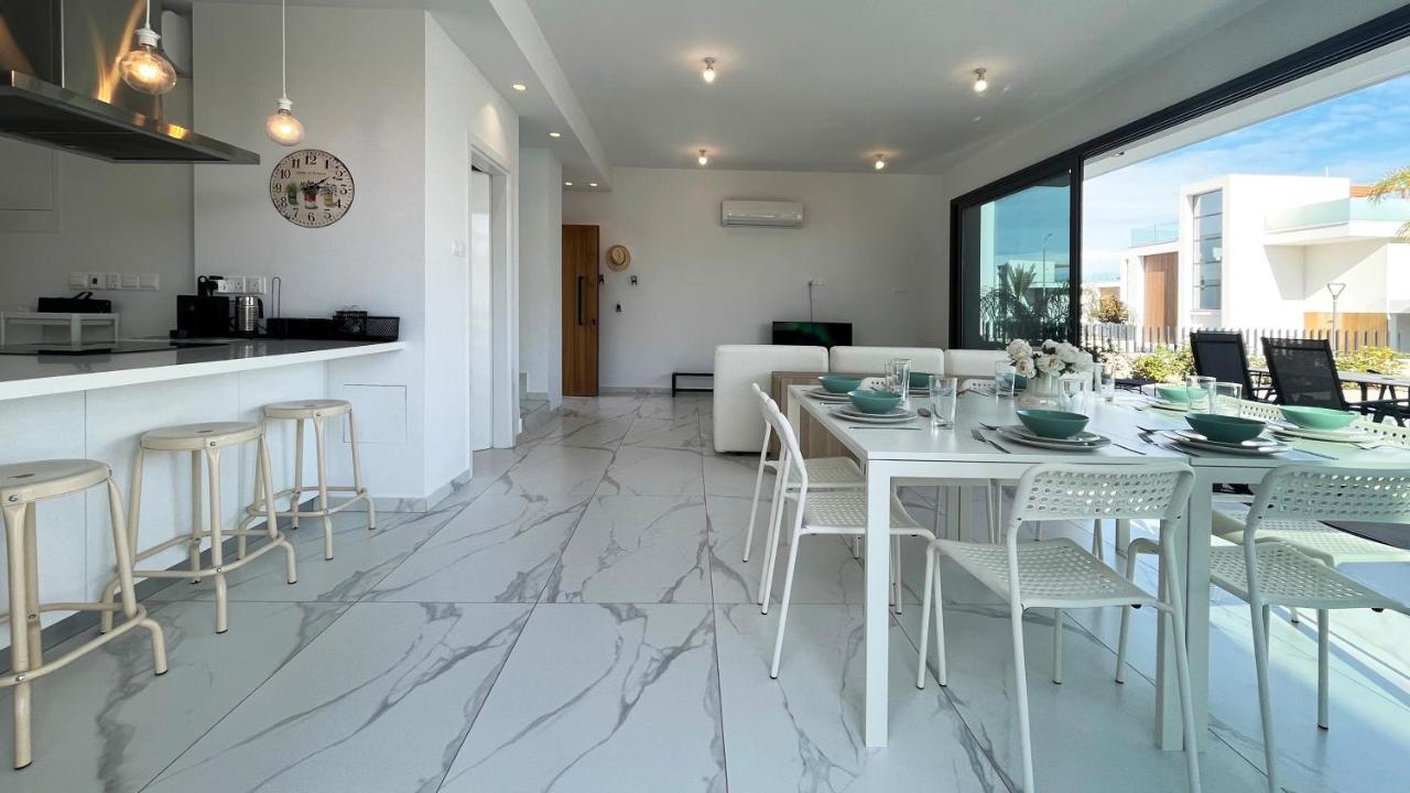 By The Bay Villa,3 Br/pool Villa