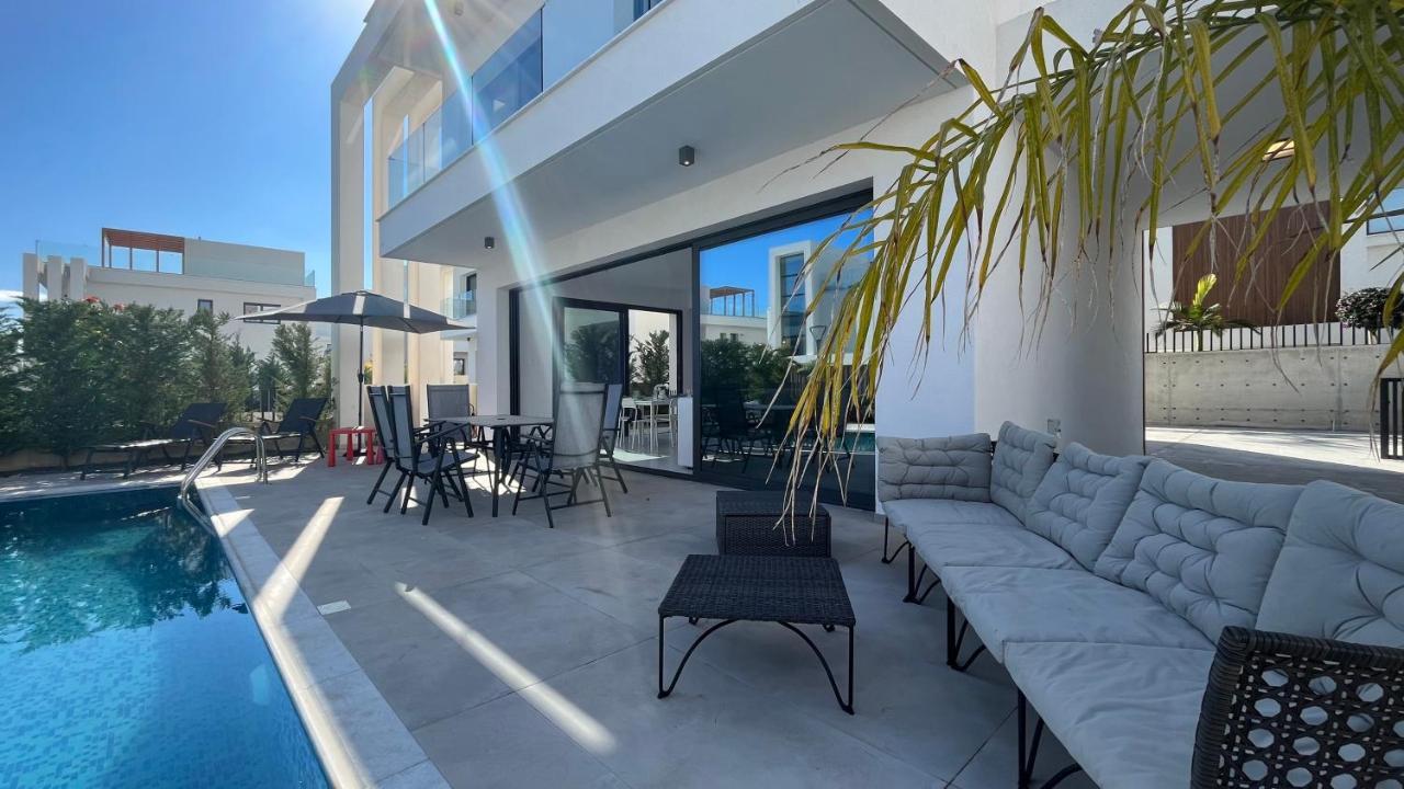 By The Bay Villa,3 Br/pool * Protaras