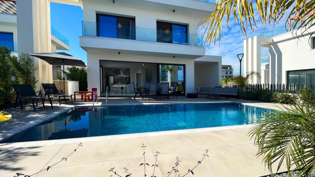 Villa By The Bay Villa,3 Br/pool