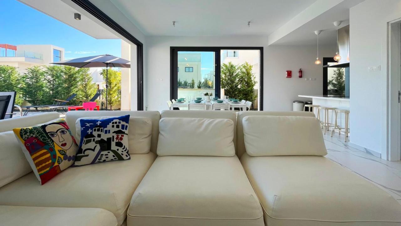 By The Bay Villa,3 Br/pool Protaras