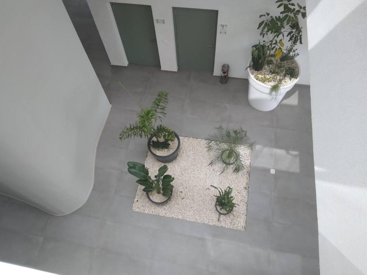 Pebble Apartment *