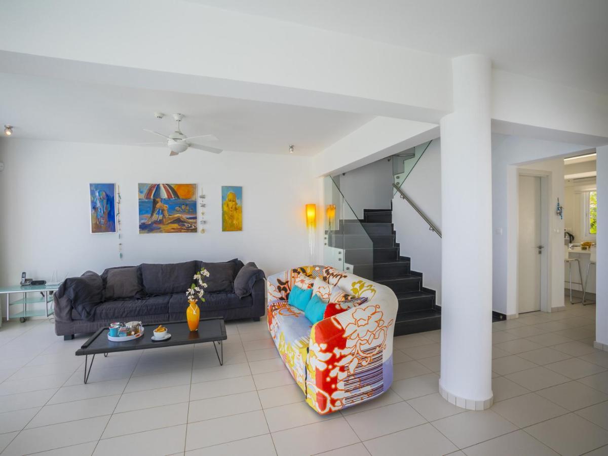Villa Seafront Sirina Pearl *