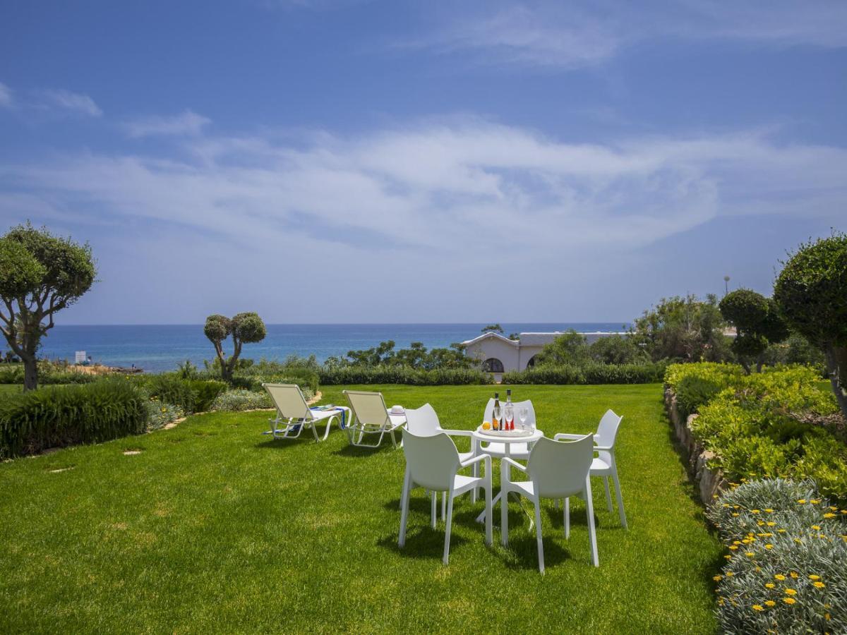 Villa Seafront Sirina Pearl Protaras