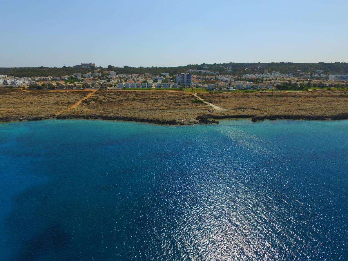 Villa Narcissus 18 *