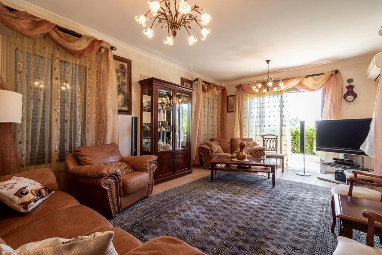 Rafaella In Latchi With Private Garden Villa *