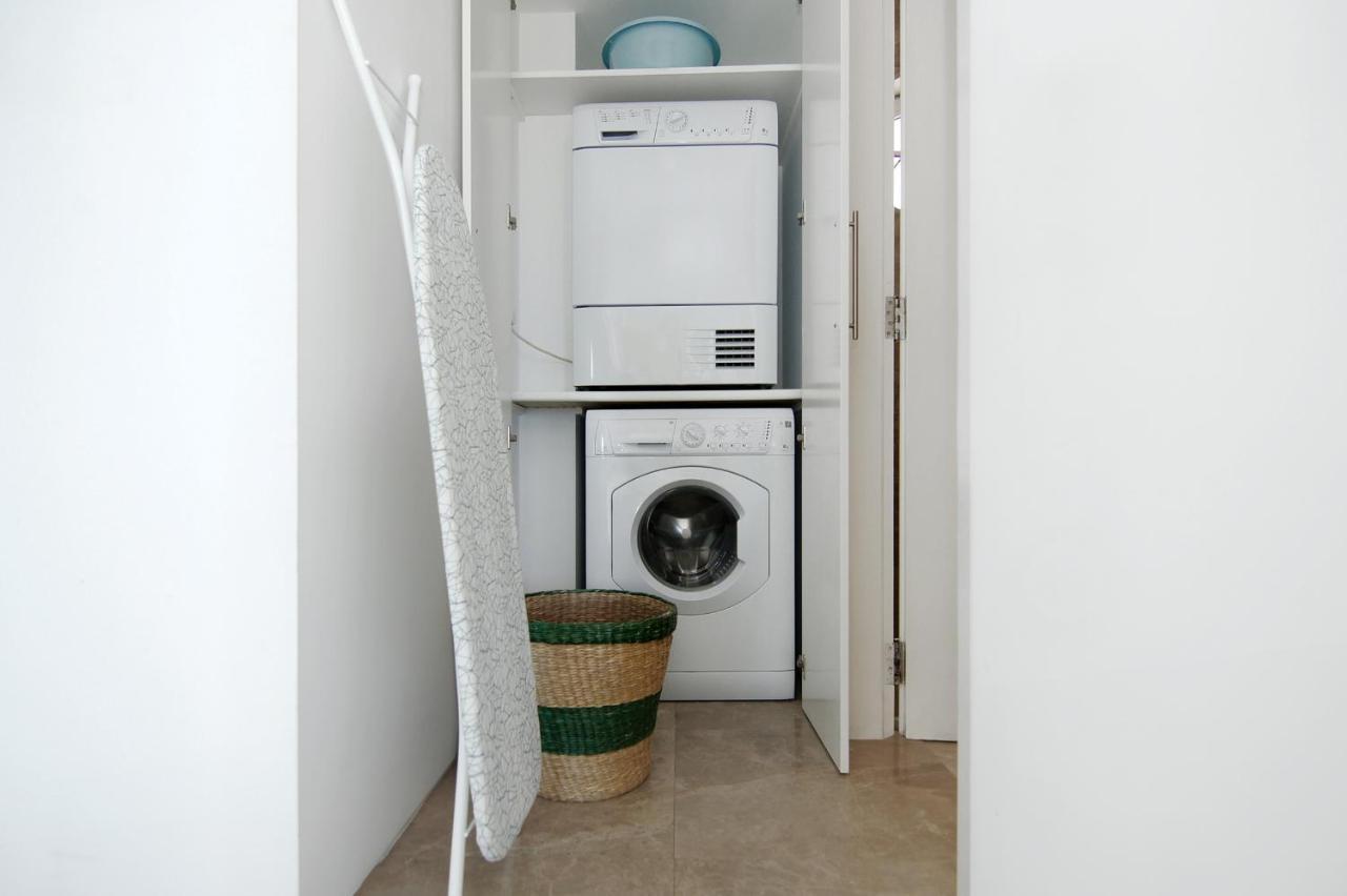 Josephine - Beachfront Apartment