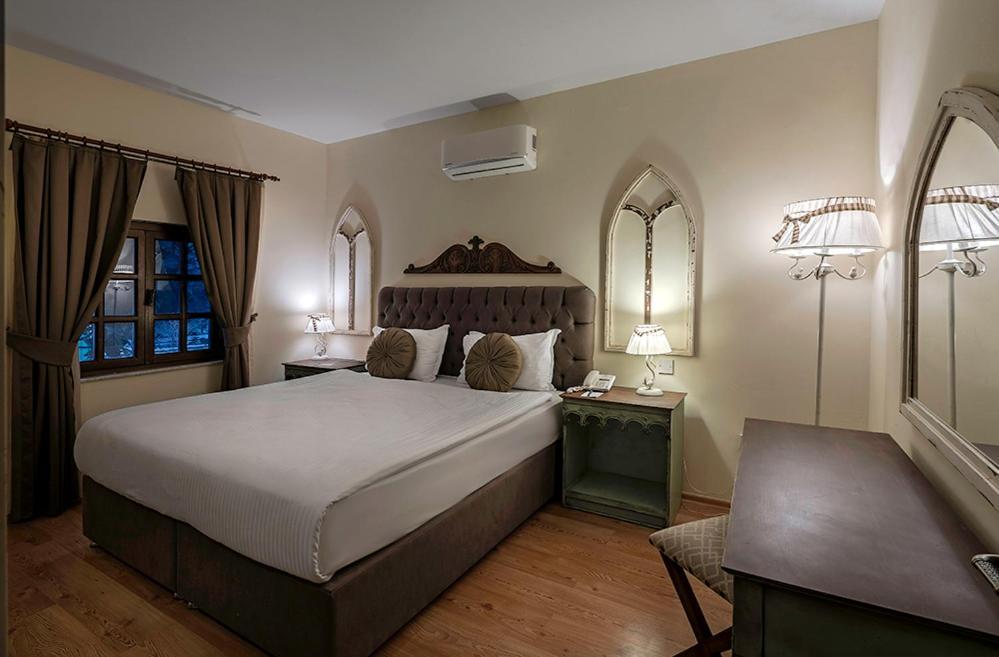 Merit Cyprus Gardens Seafront & Beach & Casino Hotel Trikomo