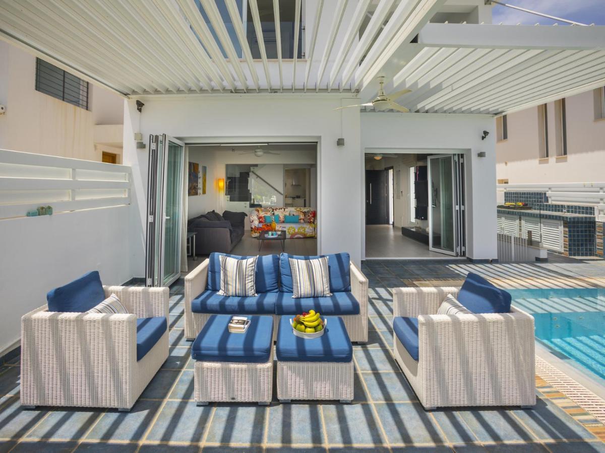 Villa Seafront Sirina Pearl *