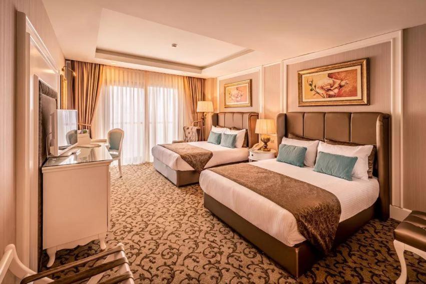 Vuni Palace Premium & & Casino Beachfront Location ! 5*