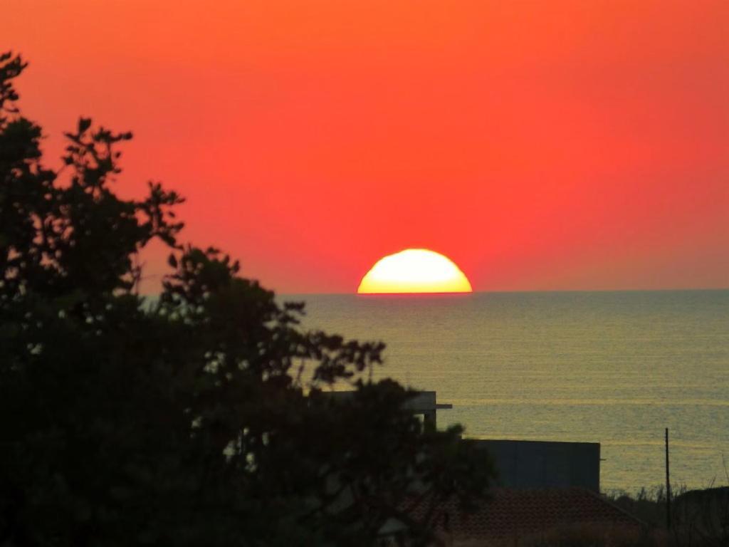 With Spectacular Sea Views, Private Pool, Gardens & Parking Kalogrea