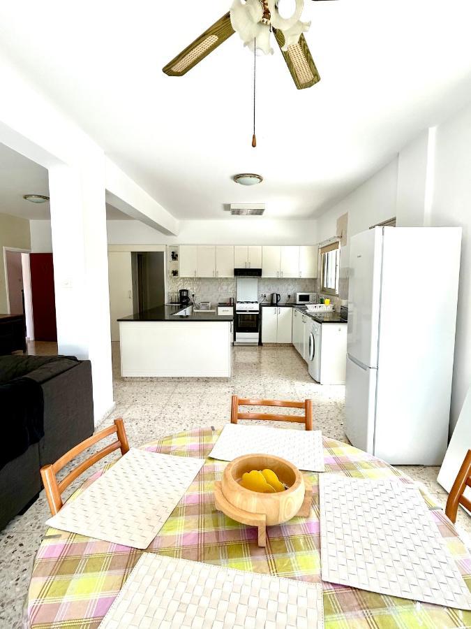 Himonas Apartment *