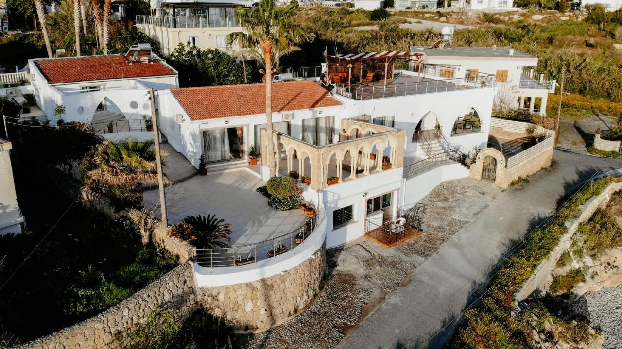 Luxuriant Kyrenia * Kyrenia (Northern Cyprus)
