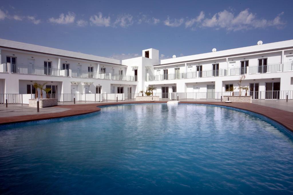 High View Gardens Aparthotel Mazotos
