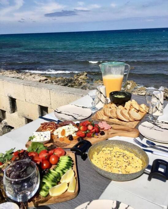 Vakantiehuis High By The Beach House In Girne Agios Georgios (Kyrenia)
