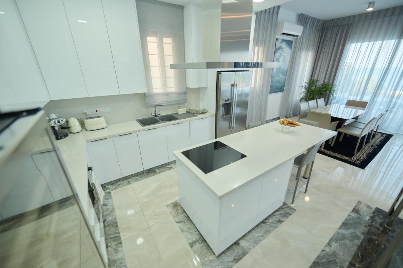 Olymp Luxury C - Seafront Elegance With Infinity Pool And Exclusive Lifestyle Villa