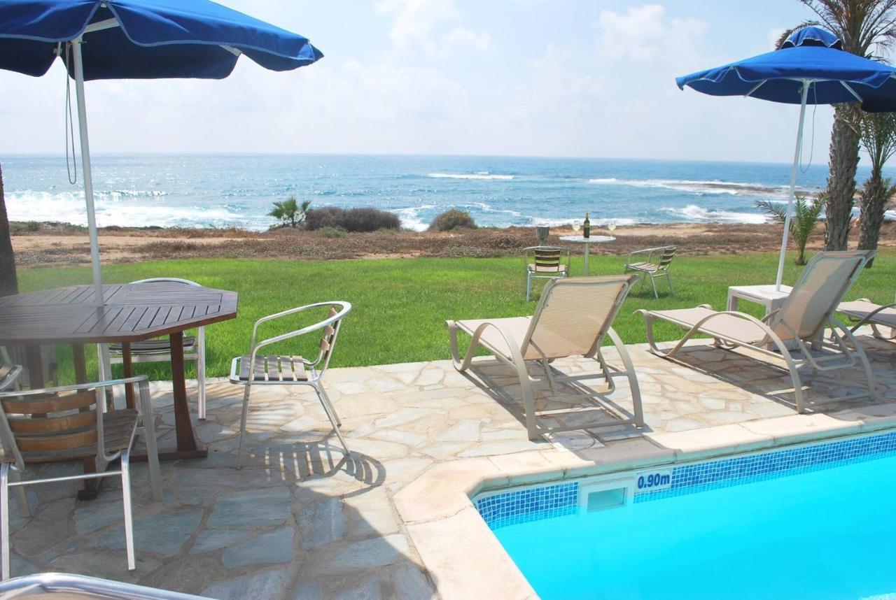 Sea Front With Private Heated Pool, Quiet Area Paphos 322 Villa *