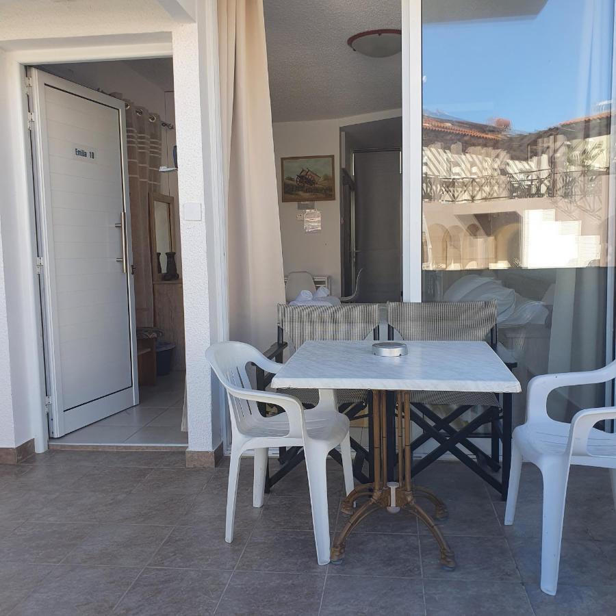 Apartment Emilia 10 Polis