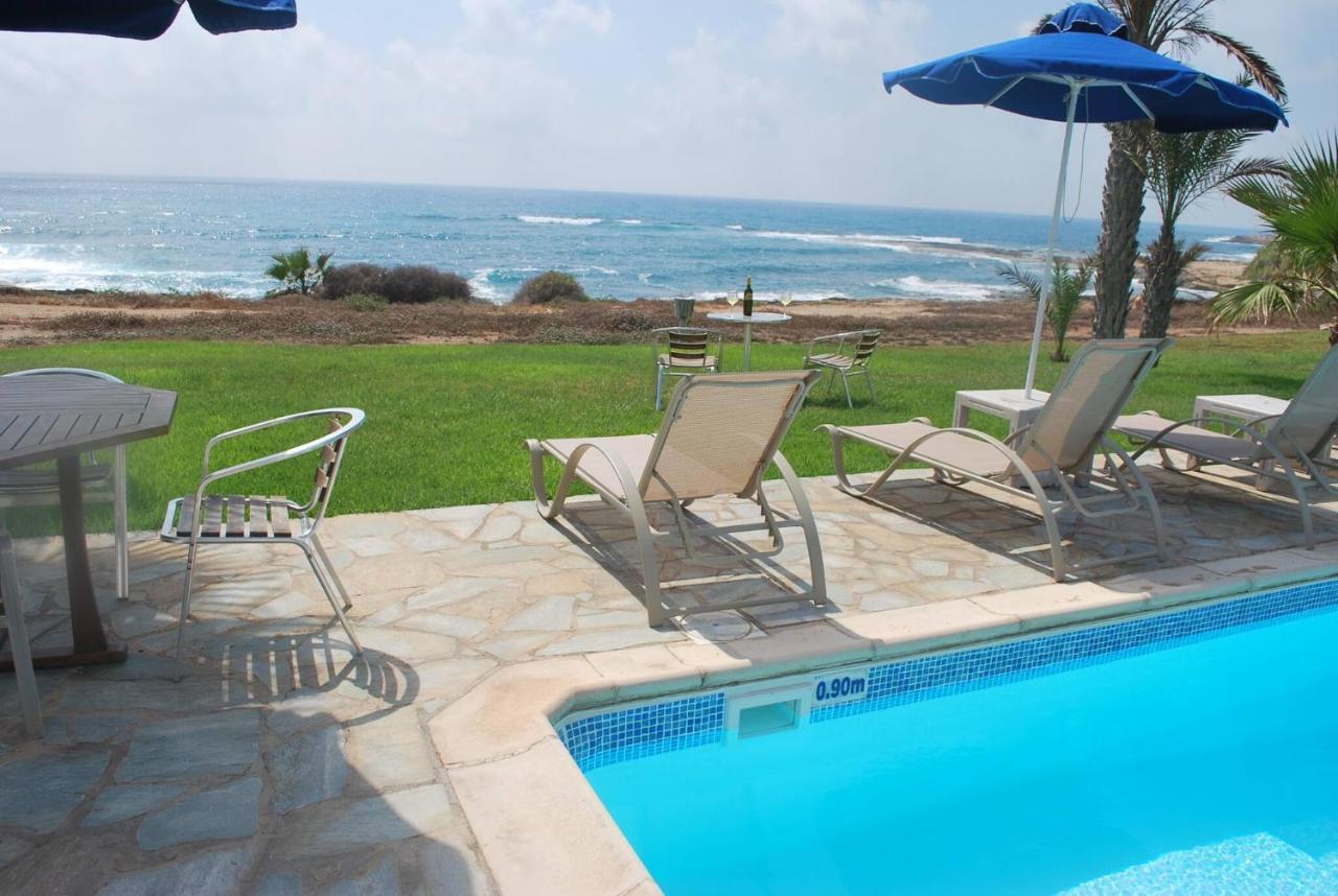 Sea Front With Private Heated Pool, Quiet Area Paphos 322 *
