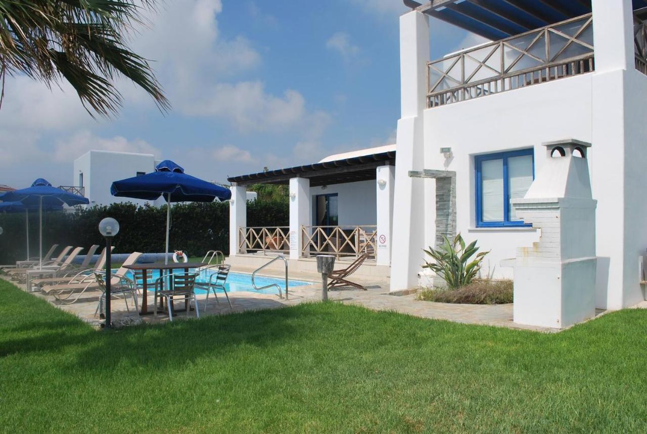 Sea Front With Private Heated Pool, Quiet Area Paphos 322 * Kissonerga