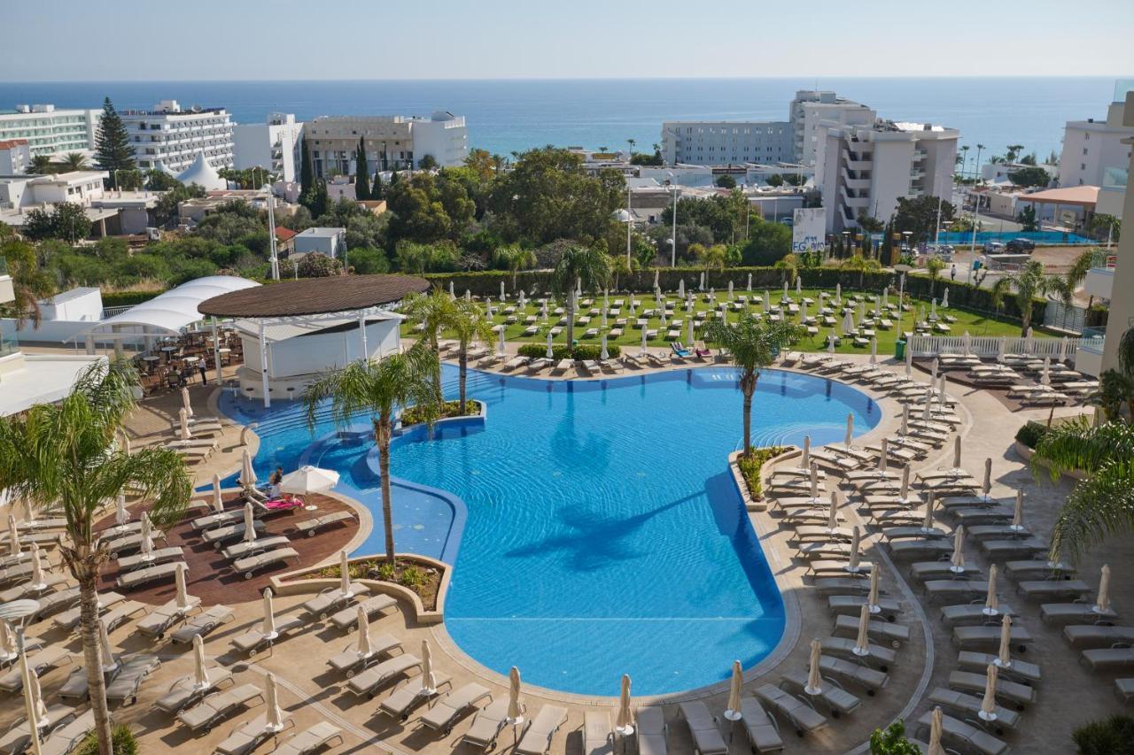 Sunrise Oasis & Waterpark Hotel 4*