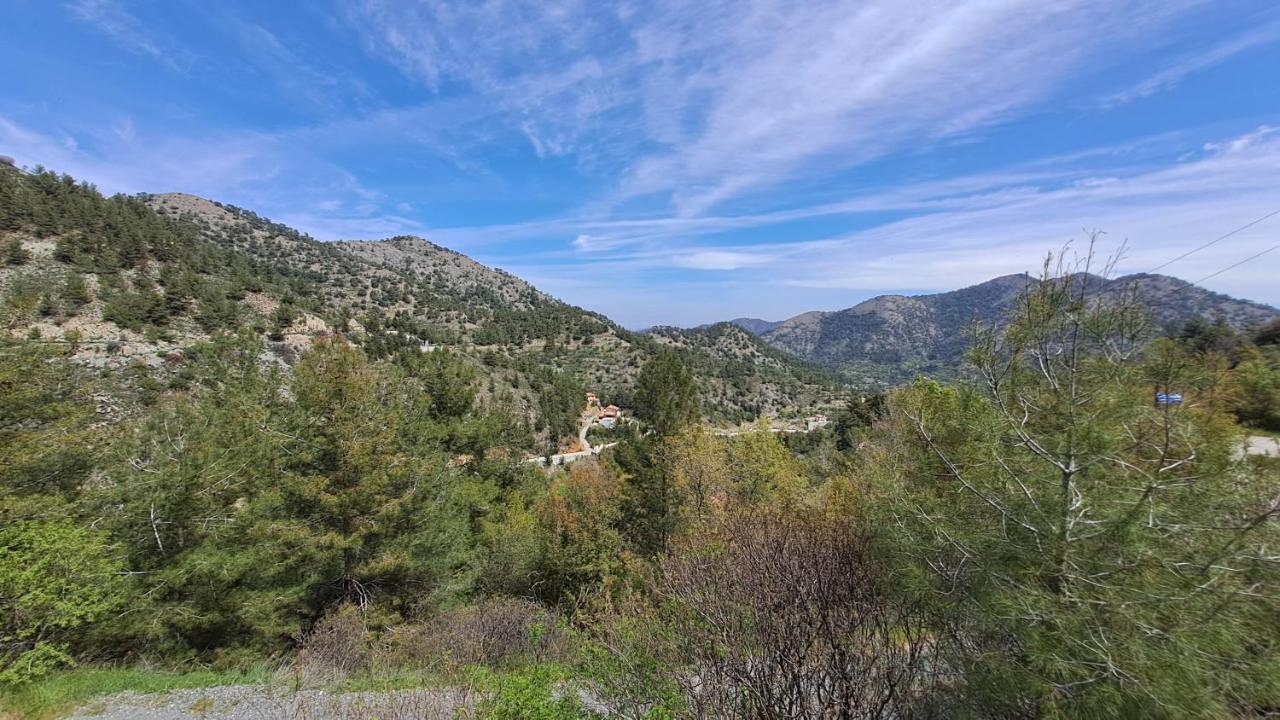 Holiday home Mountain View Ioannis Ylation Saranti *
