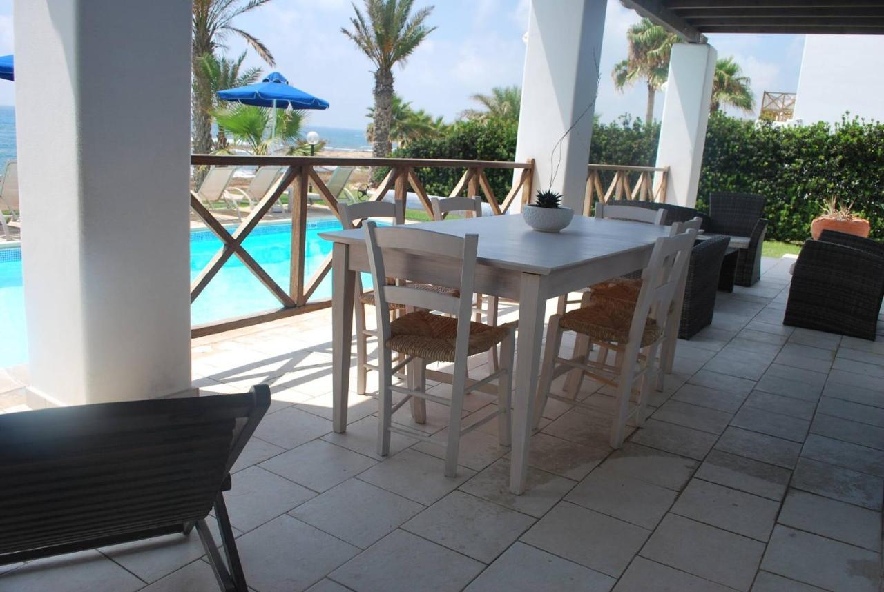 Sea Front With Private Heated Pool, Quiet Area Paphos 322 Kissonerga