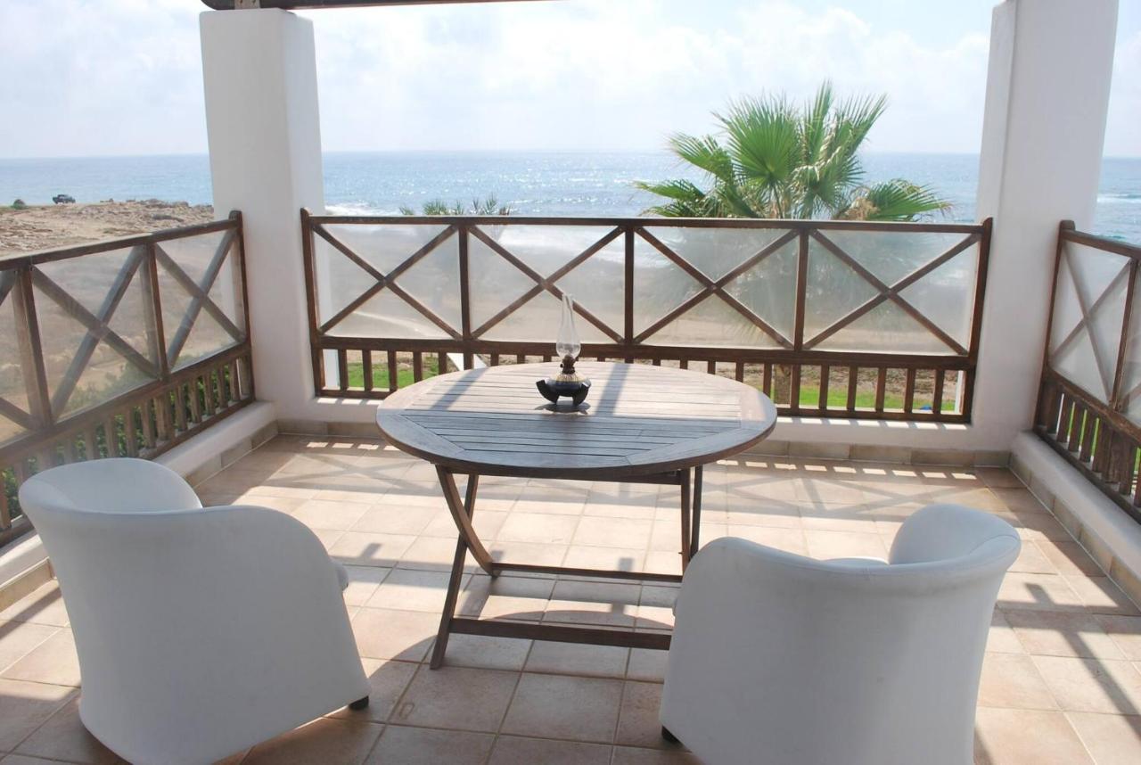 Sea Front With Private Heated Pool, Quiet Area Paphos 322 Kissonerga