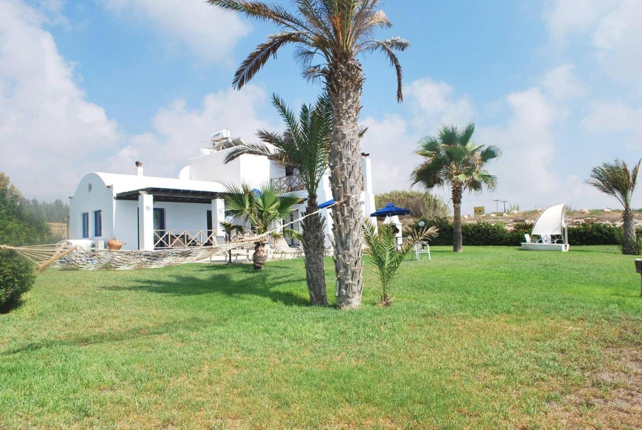 Sea Front With Private Heated Pool, Quiet Area Paphos 322 Villa Kissonerga
