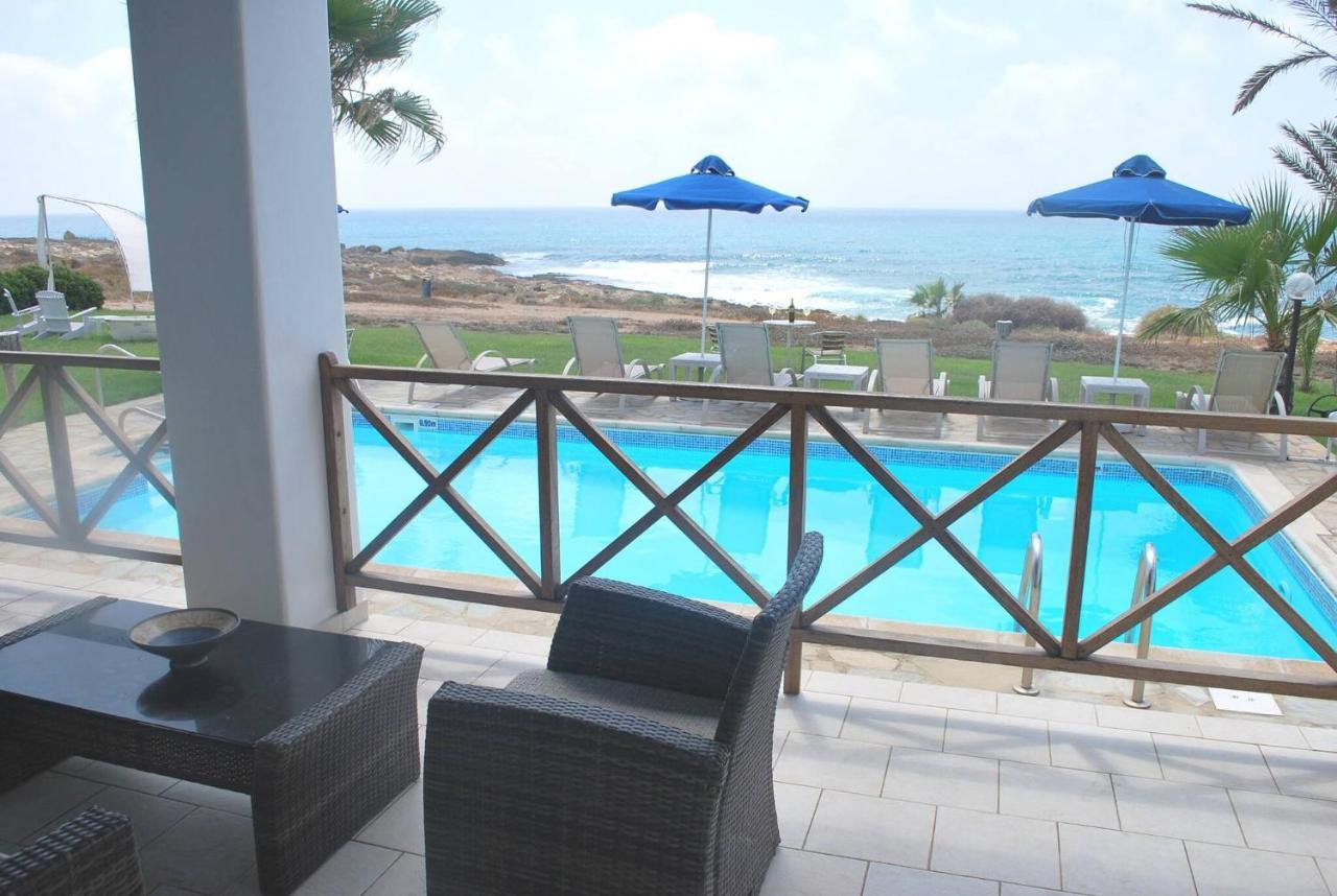 Villa Sea Front With Private Heated Pool, Quiet Area Paphos 322 Kissonerga