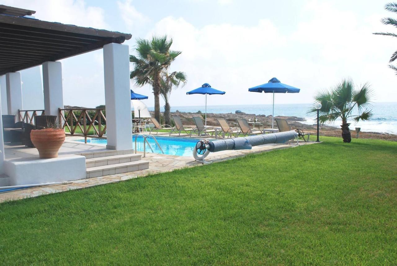 Sea Front With Private Heated Pool, Quiet Area Paphos 322