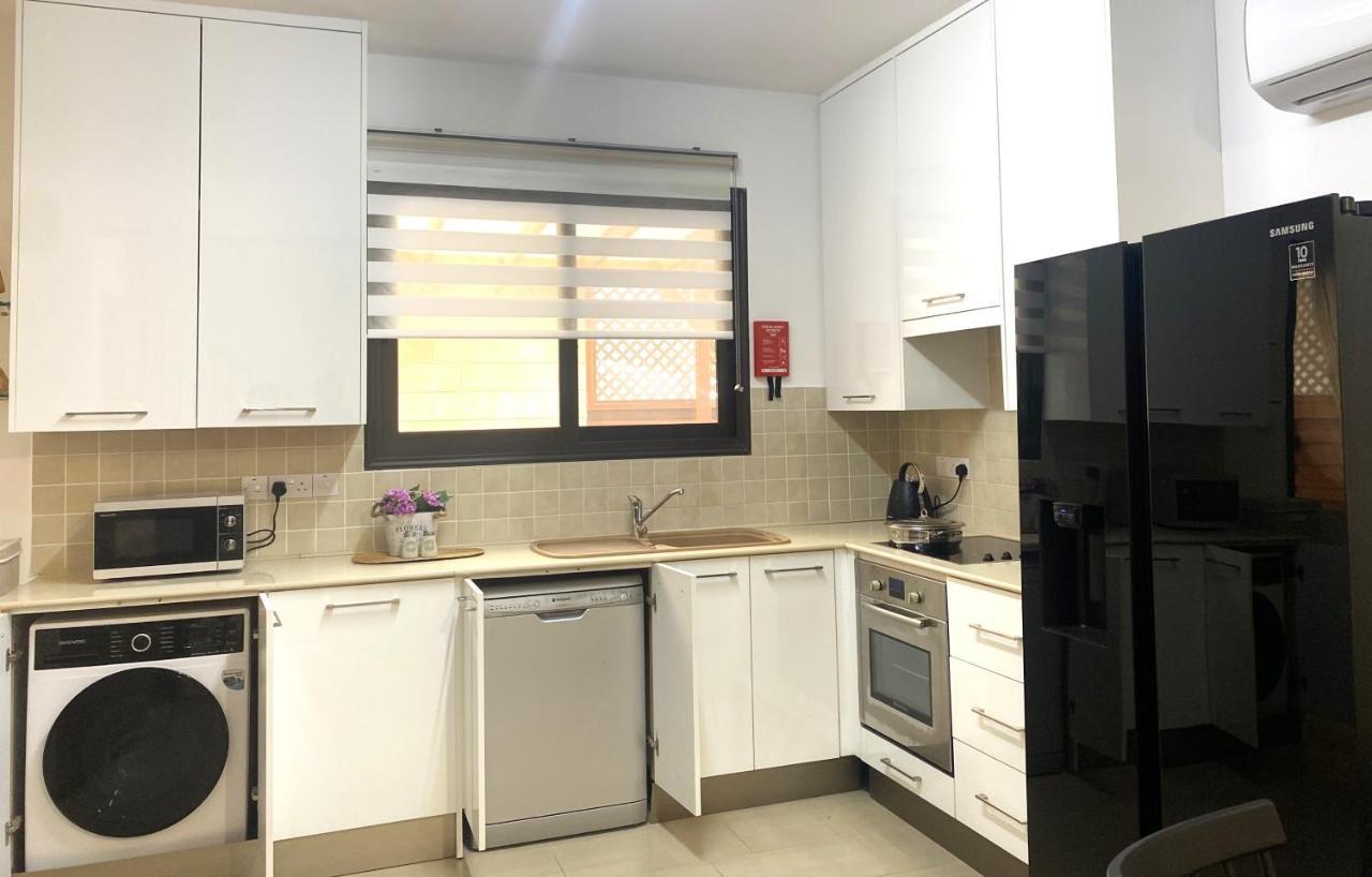 Kyklades & Appartement Paralimni