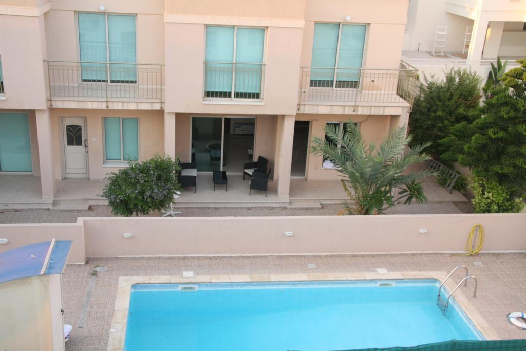 Theos Holiday Houses