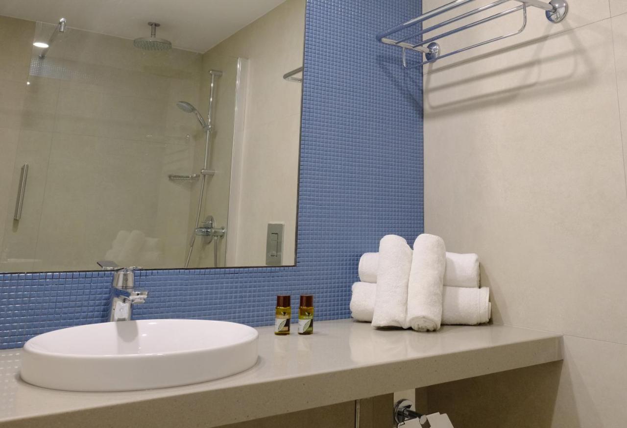Sunrise Oasis & Waterpark Hotel 4*