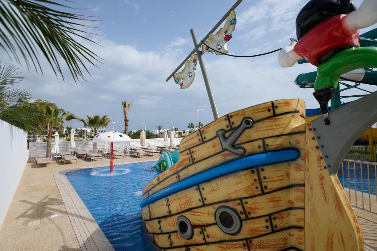 Sunrise Oasis & Waterpark Hotel 4*