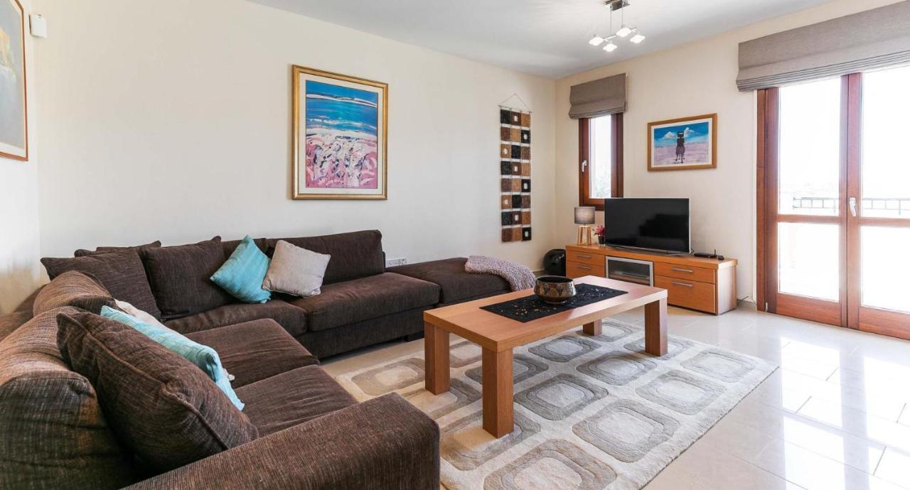 Villa Fantastic Junior Cz02 Salamis With Gorgeous Views, Aphrodite Hills Kouklia