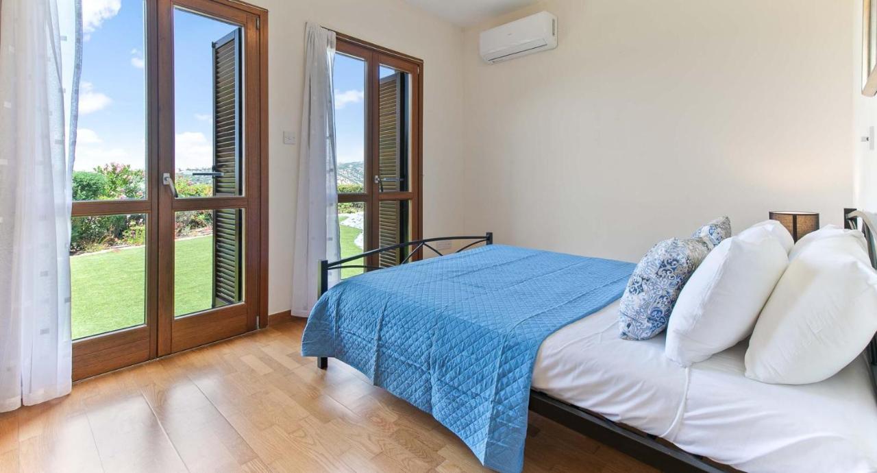 Villa Fantastic Junior Cz02 Salamis With Gorgeous Views, Aphrodite Hills Kouklia