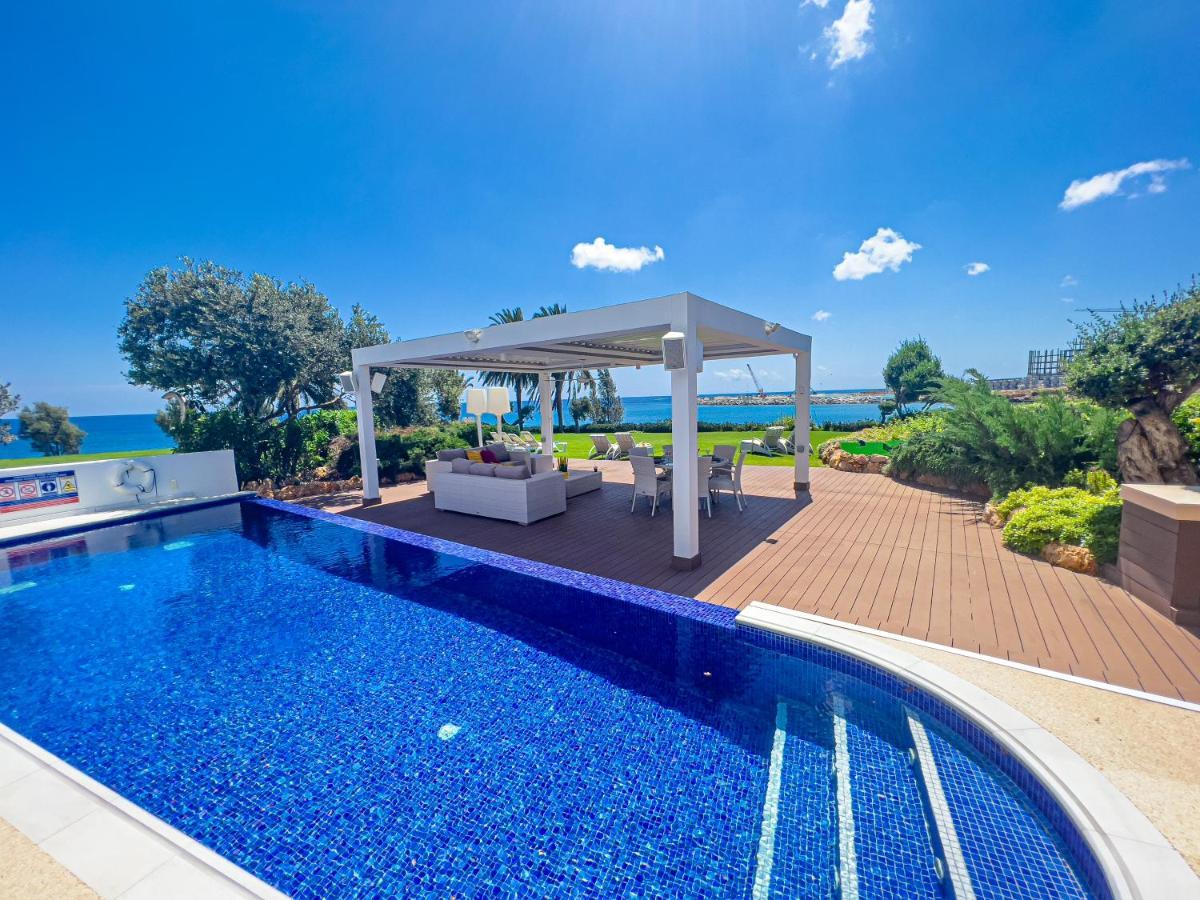 Erato Seafront Luxury *