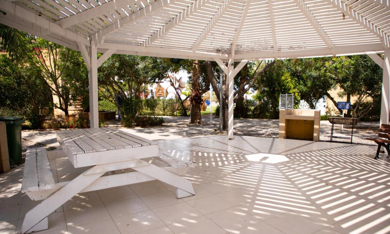 Luxury Two Bedroom In Caesar & Spa, Long Apartment