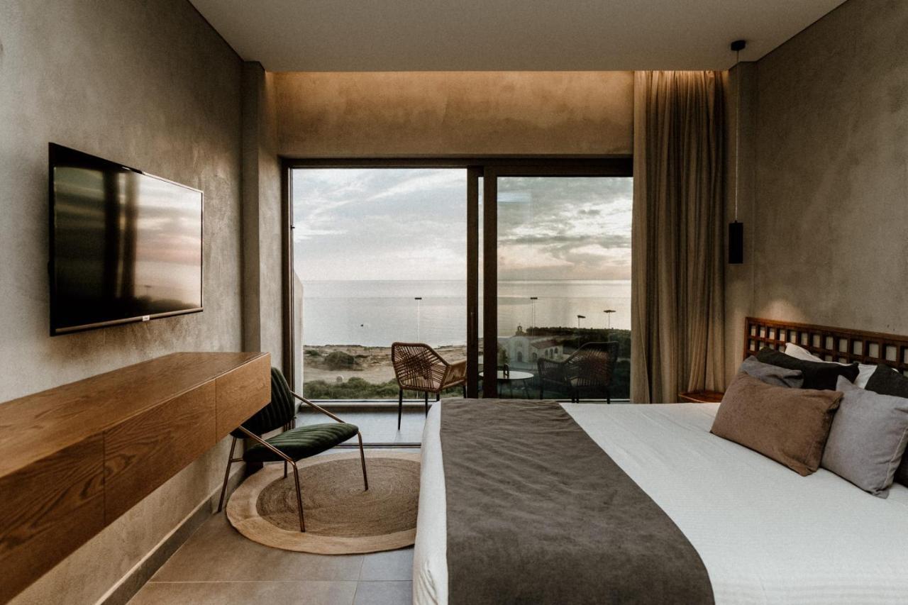 Cavo Zoe Seaside