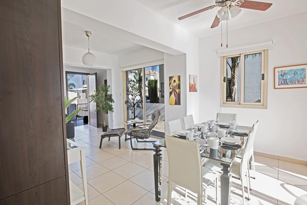 Palm 17 Villa Protaras
