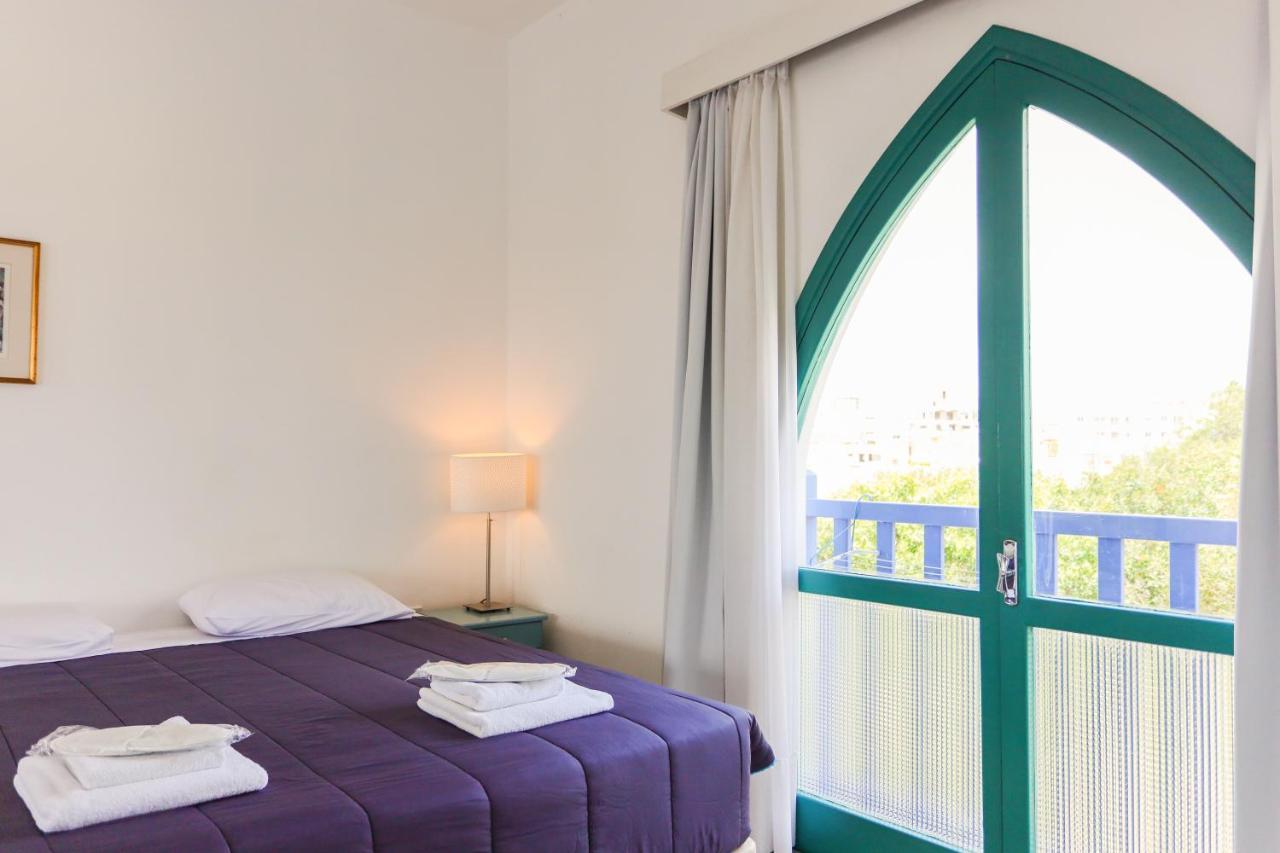 Axiothea Hotel