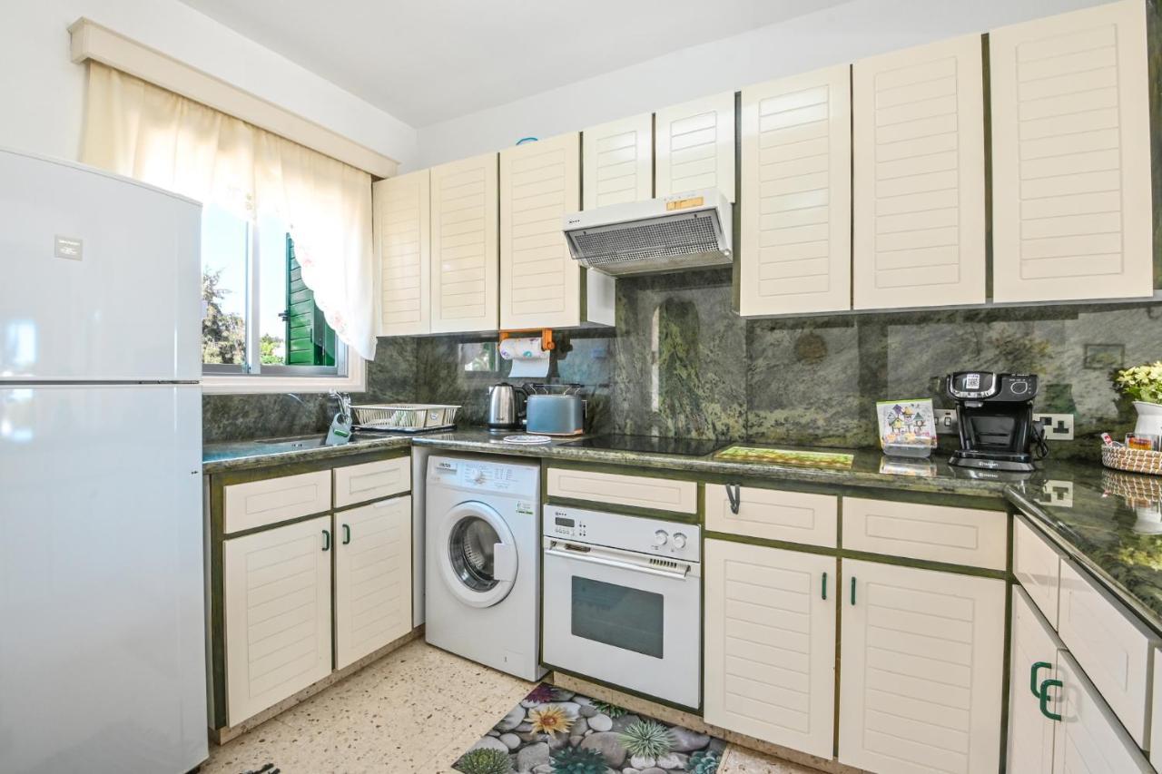 361-walk To Fig Tree Bay & Amenities Protaras